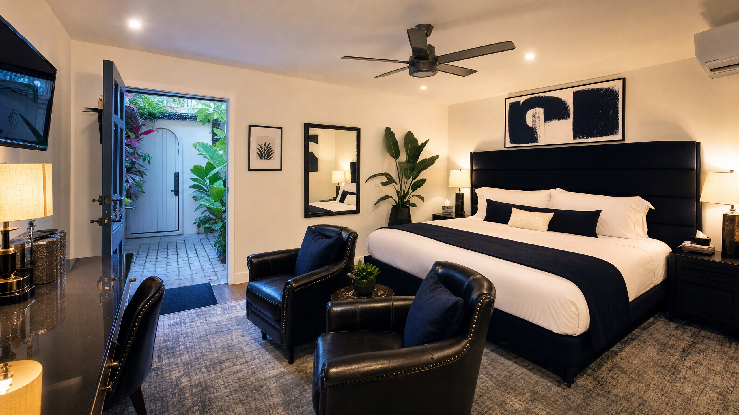 Luxurious Private Suite near Wilton Drive - Photo 1